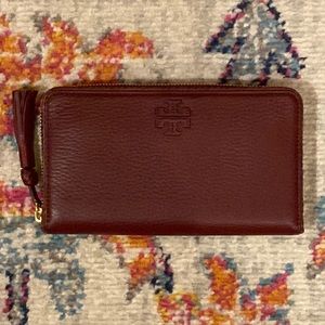 Tory Burch Taylor Zip Continental Wallet